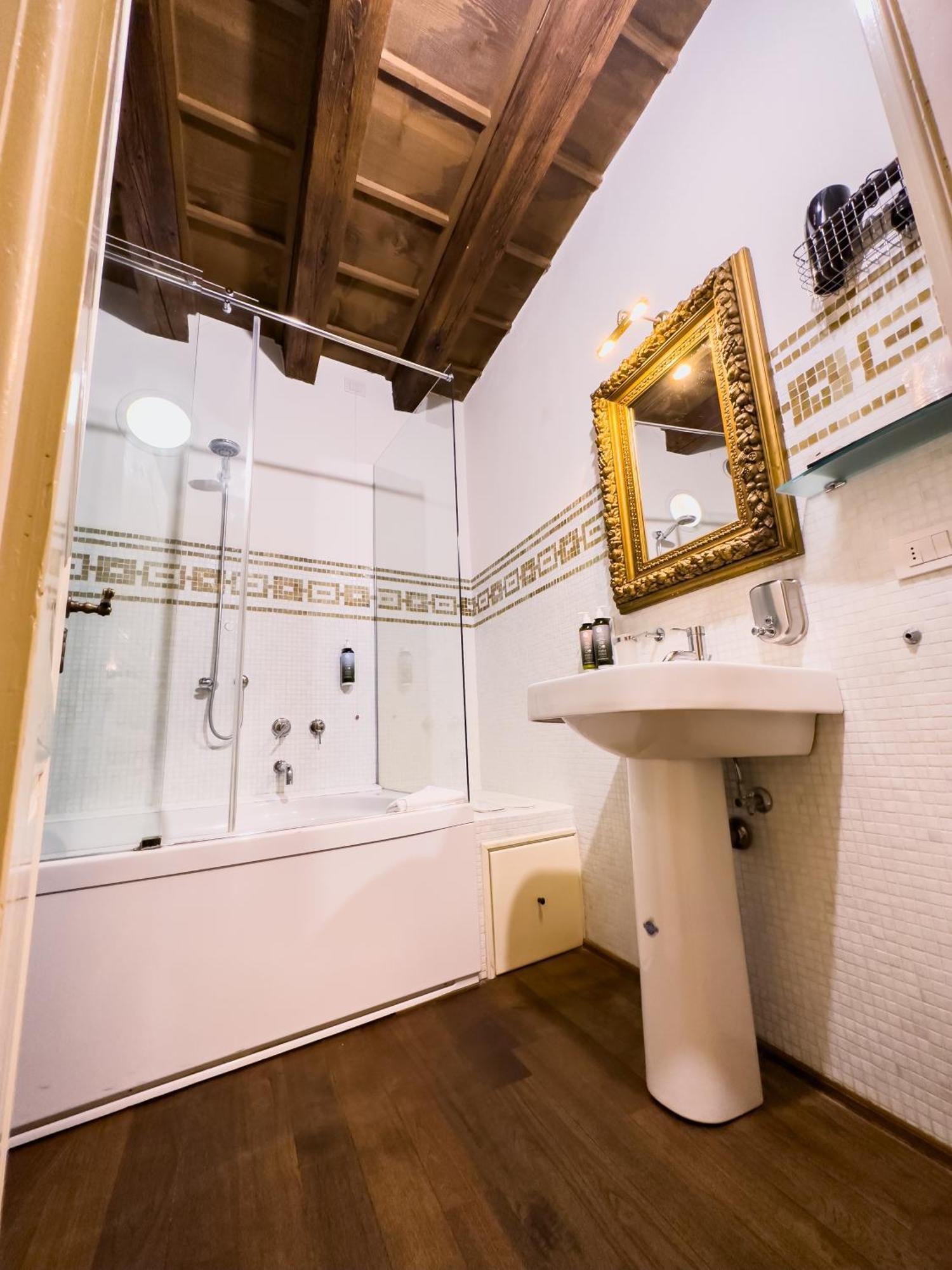 Truly Verona - Delle Erbe suites Exterior foto