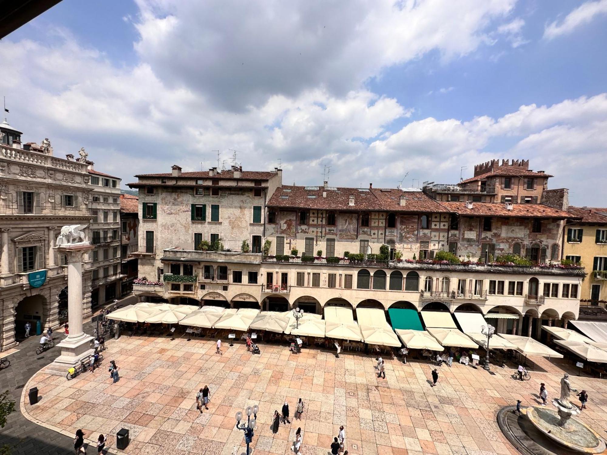 Truly Verona - Delle Erbe suites Exterior foto
